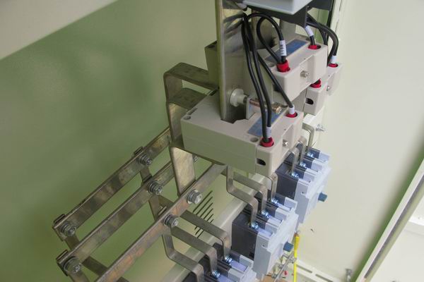 密山配电柜-应急照明配电柜使用对工作人员的具